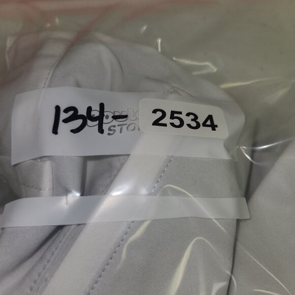 Under Armour Youth XL White Golf Shorts Loose Fit Polyester 2534 - Picture 7 of 7